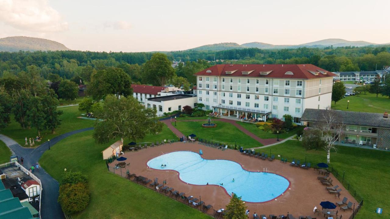 Fort William Henry Hotel Lake George Exterior photo